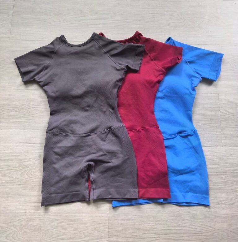 Why Seamless Bodysuits Are The Best Choice For Your Activewear Brand